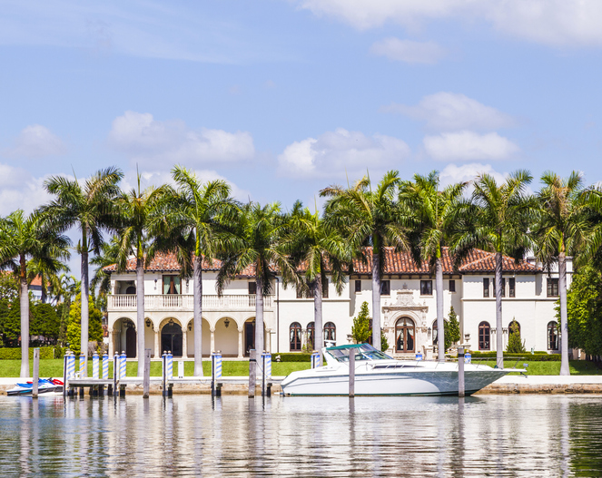 luxury houses at the canal in Miami